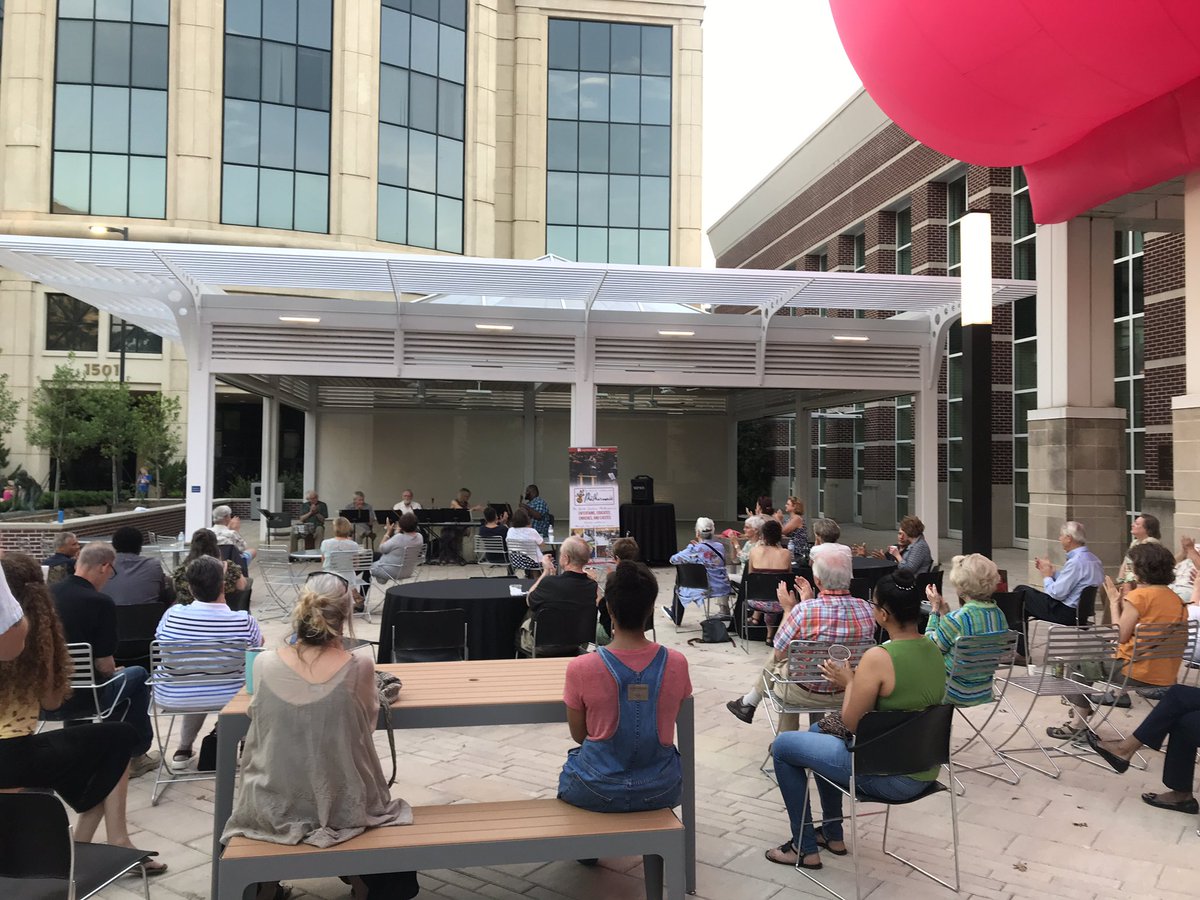 CocoJarrett's tweet photo. At Boyd Plaza @ColaMuseum cool outdoor concert w/ members of @SCPhil https://t.co/vApw3AqVCd