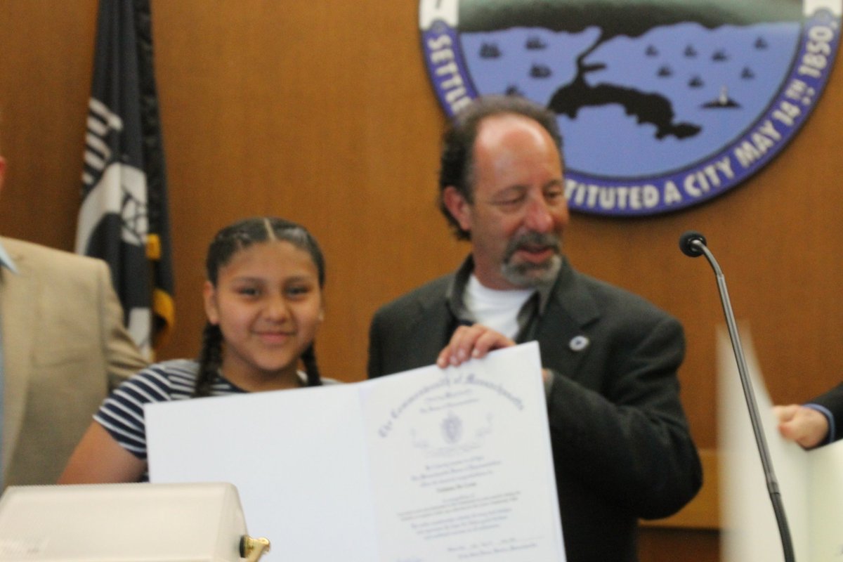 carlreverebeach's tweet photo. 11 year old Tatiana de Leon was honored by the #Lynn city council and the House of Representatives for collecting more than 10,000 bottle caps to be melted to make for outdoor furniture for a community path. https://t.co/KcPnxD1xkm