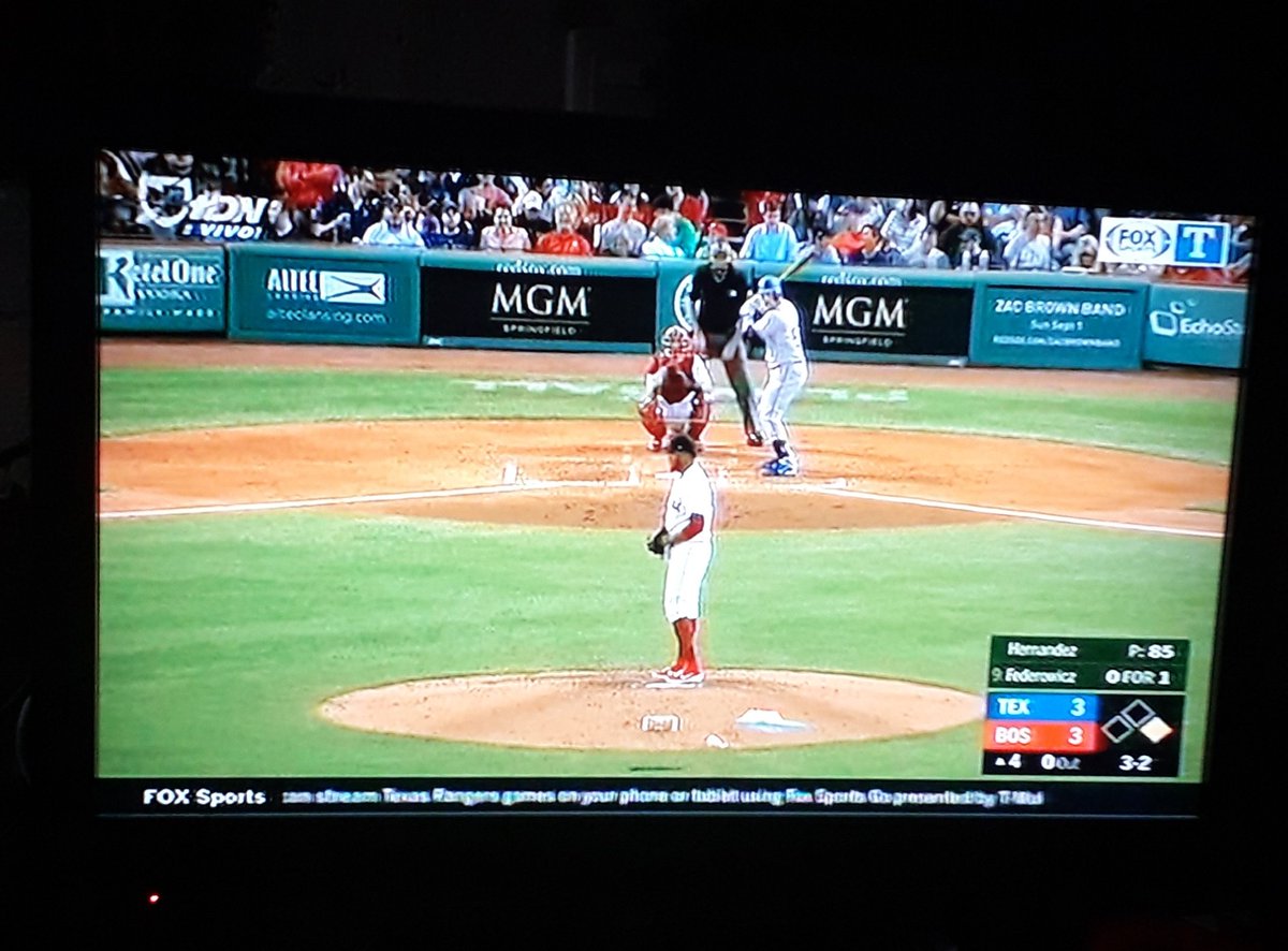 AleyLeyva's tweet photo. #DobleCartelera por @iHeartRadioMx y @radiofelicidad escuchando a @laKaro_gc con el @DiablosRojosMX vs @NacimosBravos y por @tdn_twit el @RedSox vs @losrangers con @acastillomx_ y @pepesegarra #FelicidadEsSerDiablos #IINPower #ConectaTDHit https://t.co/sICUuKgvnE