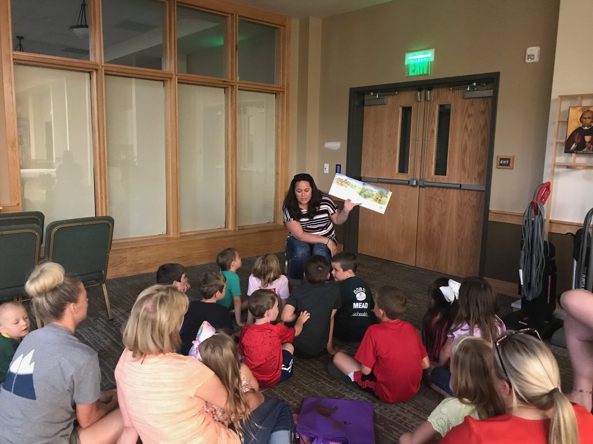 1BetsyBall's tweet photo. Children taking summer reading by #StVrainStorm ⁦@MeadElementary⁩ https://t.co/pkDxLjWa3U