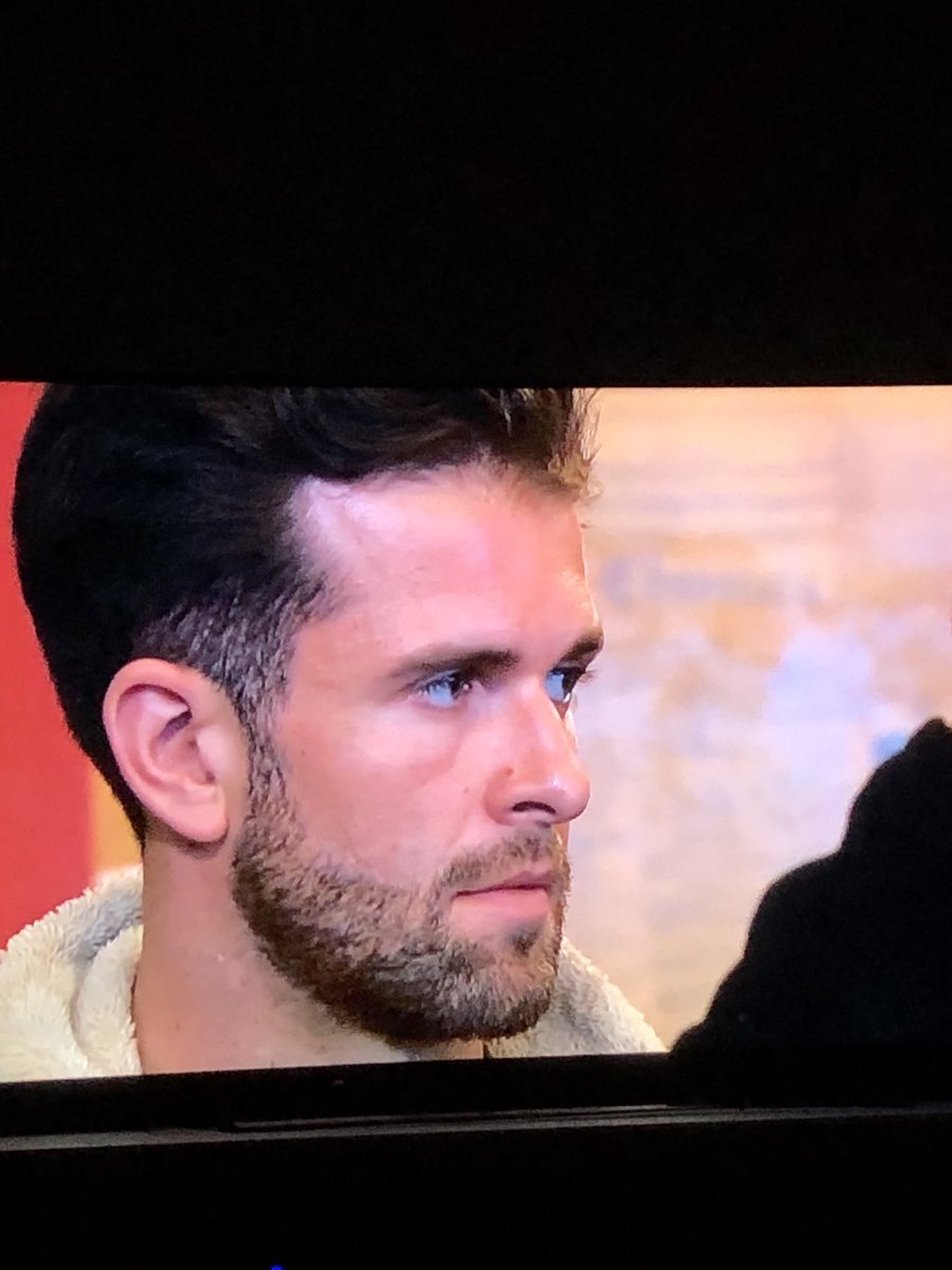 psychohighrep's tweet photo. Everyone’s facial expressions when Luke P opens his mouth for .01 seconds #TheBachelorette https://t.co/aUk0Me82MD