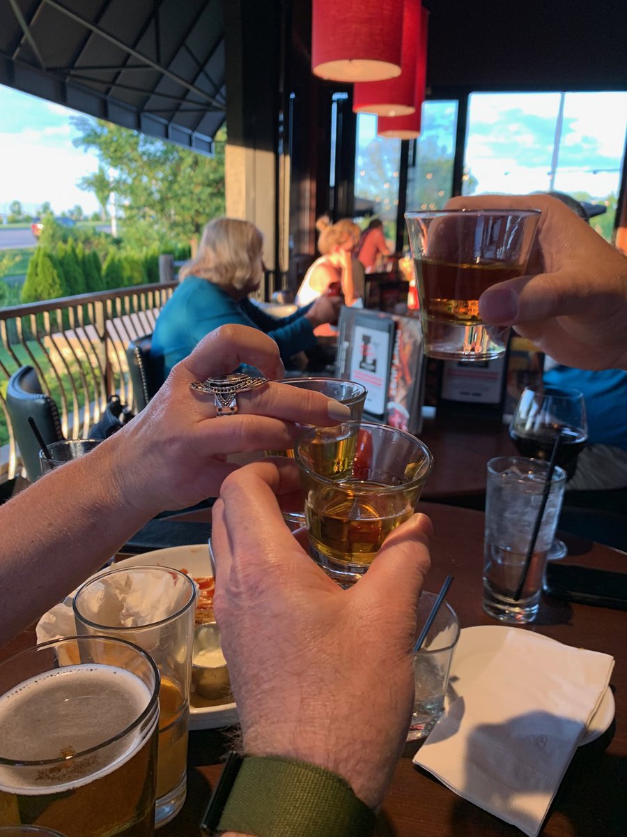 solo2058's tweet photo. Tuesday night in Columbus. 💥⁦@bsay4⁩ ⁦@jholter6319⁩ ⁦@jholt8⁩ ⁦@robertflang⁩ https://t.co/UHhUe9lCsB