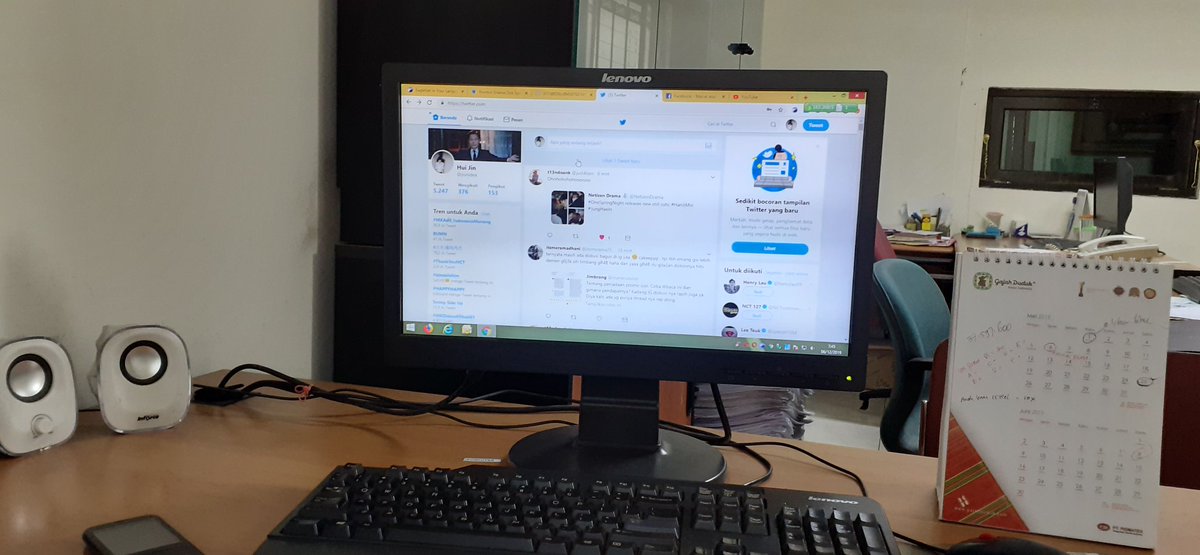 yunidea's tweet image. Nyampe kantor bukannya HBH, lngsung cuzz buka #twitter , ah dasar otak pertwitterran udah nempol...🤣🤣
#Backwork