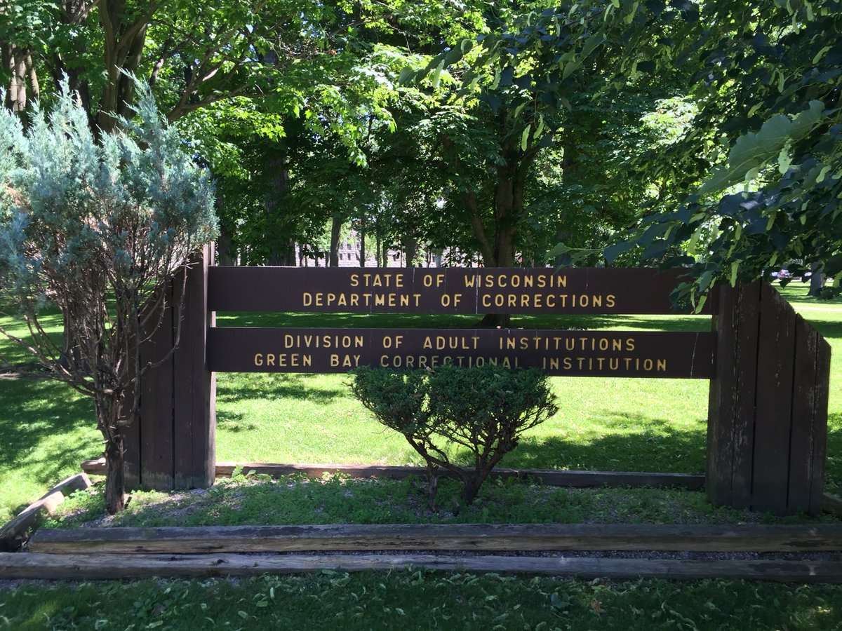 NewsMarkLeland's tweet photo. #New at 9; Replacing #GreenBayCorrectional gets its start this evening with the Joint Committee on Finance passing a budget motion; @BenKrumholzWLUK with full details and reaction @fox11news at Nine #WisconsinBudget #GBCI https://t.co/Fyq74EuLKh