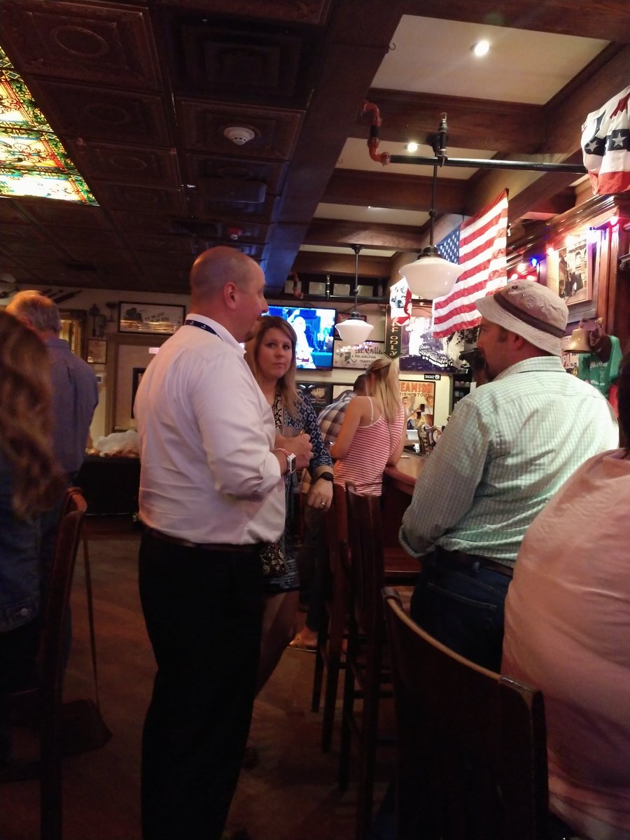 IP_Crystal98's tweet photo. This place is LOUD! #Tweetup #TweetWashRepeat #APIC2019 https://t.co/vsDtD4CwQN