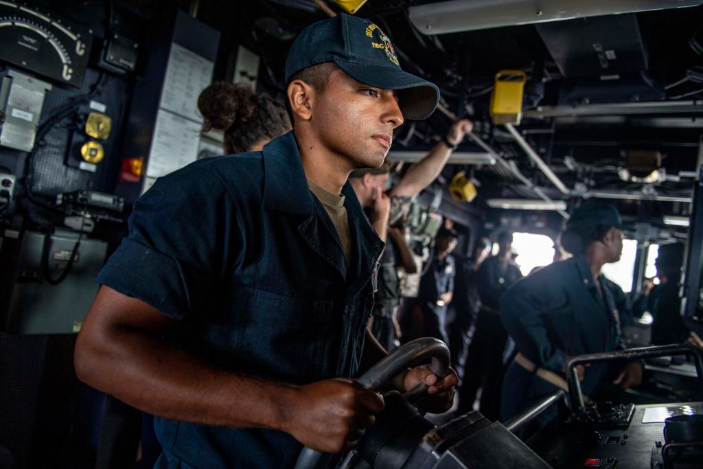 The #USNavy photos of the day: #USSGravely departs Kiel, #Germany for #BALTOPS2019, #USSBoxer anchors off #Thailand, #USSMichaelMurphy Sailors do their namesakes workout, and a Sailor stands the helmsman watch. Info and download: navy.mil/viewPhoto.asp?…