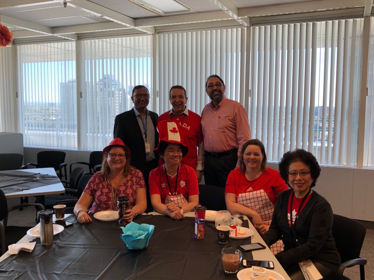 This AM, TETSO expanded SMT served breakfast in celebration of #NPSW Cheers! ⁦<a href="/_Jenny_Yee/">Jenny</a>⁩ ⁦<a href="/harikiran63/">Harry</a>⁩ ⁦⁦<a href="/DawnEffer/">Dawn Effer</a>⁩ ⁦<a href="/Mathura53/">Mat</a>⁩ ⁦<a href="/SufiZaheda/">Zaheda Sufi</a>⁩ <a href="/ZahdMoosa/">Zahida Moosa</a>⁩ @MauricetteHowl3⁩ ⁦@MariaMav123⁩  ⁦<a href="/TETSO_YPN/">TETSO YPN</a>⁩ ⁦<a href="/CRAMGN_RMGARC/">CRAMGN_RMGARC</a>⁩