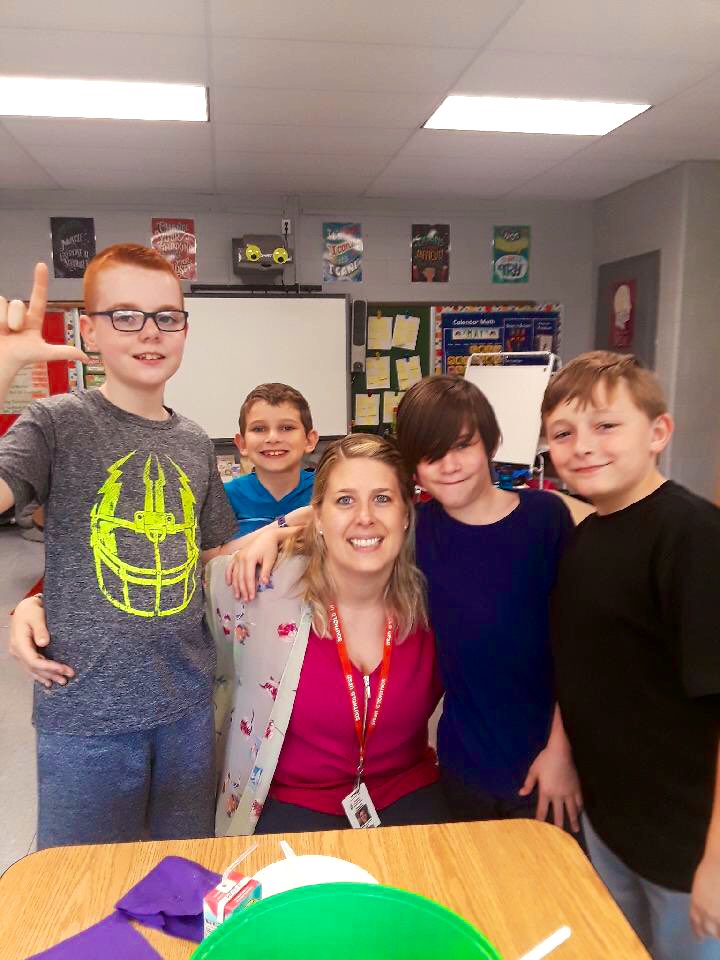 brittanykhansen's tweet photo. “So often you find that the students you’re trying to inspire are the ones that end up inspiring you!” #southoldelem @southoldelem https://t.co/CAOK6XCePF