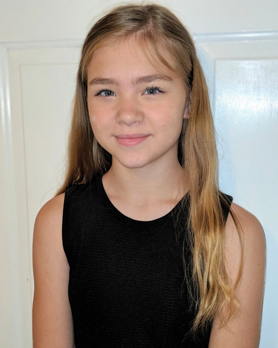 tarable_one's tweet photo. @ThomasRhett, your concert will be my munchkins first big concert to congratulate her graduating 6th grade and before she leaves for Italy. She has no idea she's getting to see you. Maybe you can do a shout out to MaKenzie and tell her congrats?! https://t.co/rqDh81ZOQh