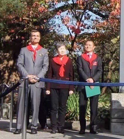 StephenPunwasi's tweet photo. "Alleged [Triad] drug kingpin may have used Liberal MP’s law firm to launder money."

For those that can't remember who MP Peschisolido is, he's the dude that wore a communist party scarf to a Chinese flag raising in Vancouver.

#bcpoli #VanRe

https://t.co/dVvLKhANMM https://t.co/fJR0vk4Rwk