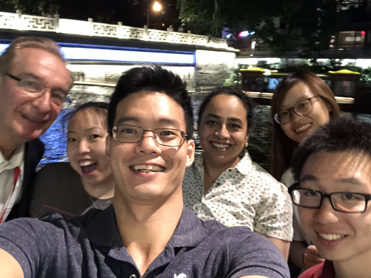 ericjzhang's tweet photo. Late post but better late than never! Had tons of #OSAAmbassador fun with the speakers, students and @OpticalSociety folks touring Fuzimiao during #OSAIONS Nanjing. Thanks for the great time and great food! #ScientistsWhoSelfie https://t.co/GeJgLbPTvM