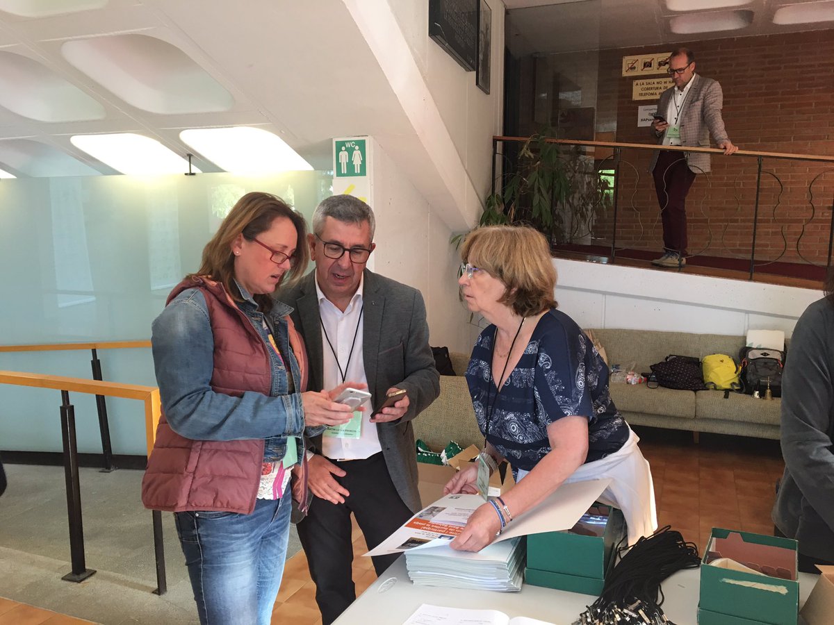 EGF780325's tweet photo. Tot preparat! #papsf #xarxastoptabactgn #APsensefum https://t.co/d88rnNhUkI