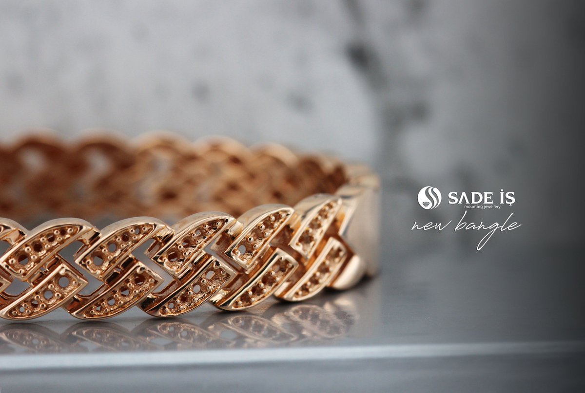 sadeis_mounting's tweet photo. New bangle’ .
.
.
. .
#bangle #bangles #banglebracelet #bracelet #bracelets  #dubaijewellery #mumbaijewellery  #bileklik #bileklikmodelleri #diamondbangles #diamondbangle #jewellery #jewelry #jewellerydesign #jewelrydesign #highjewelry #montür #sadekar #grandbazaar #sadeis https://t.co/pZGkfIgrtO