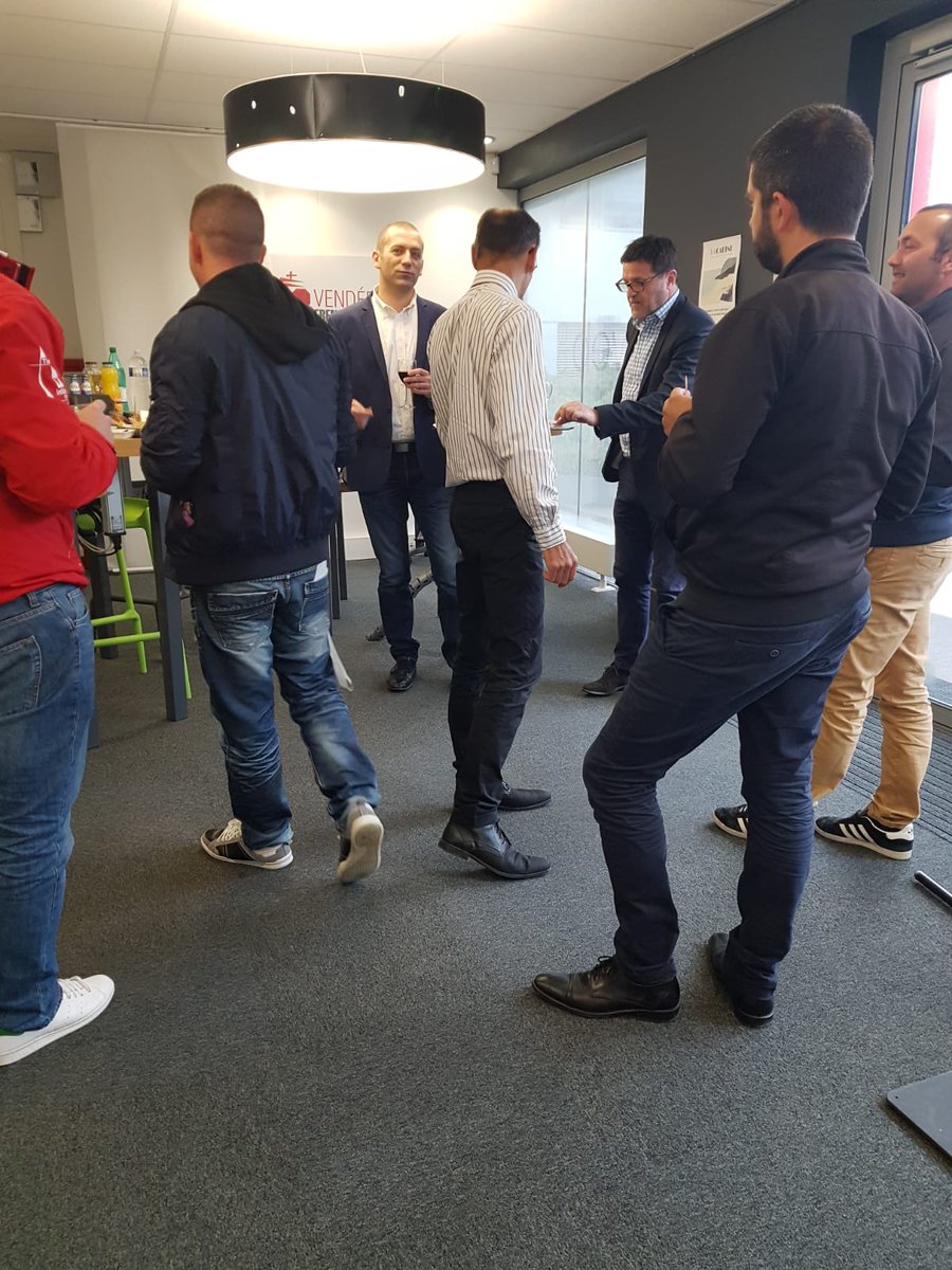 siium_FR's tweet photo. Hier soir nous tenions à la @Loconumerique de @larochesuryonfr en #Vendée, notre présentation : Gérer et maintenir votre SI, vos VMs, vos serveurs, vos applications en 1 clic avec @nutanix CALM et FLOW !
@NutanixFrance 
https://t.co/cEkMsY6ydT https://t.co/GRPbi3DzJX