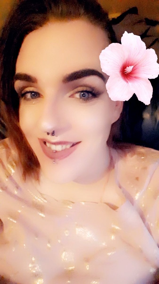 LittleMissTrap1's tweet photo. each day I am getting one step closer to being the best version of myself #FeelingPretty #TransGitl #Slay #Beaut https://t.co/z0xudaIPaF