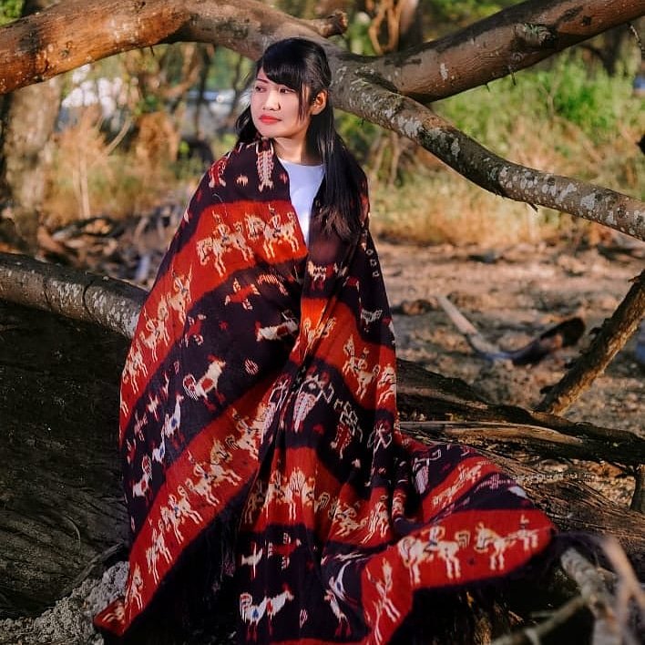 mandaros0104's tweet photo. READY Kain Tenun Sumba dengan pewarna alam (rempah-rempah)

Ukuran 230cm × 96cm
Bisa dijadikan dress,atasan,rok dll

Order via WA 082247427470

#kaintenunsumbatimur 
#kaintenunntt 
#sumbawovenfabric 
#sumbawoven https://t.co/1t5xmKq0NV