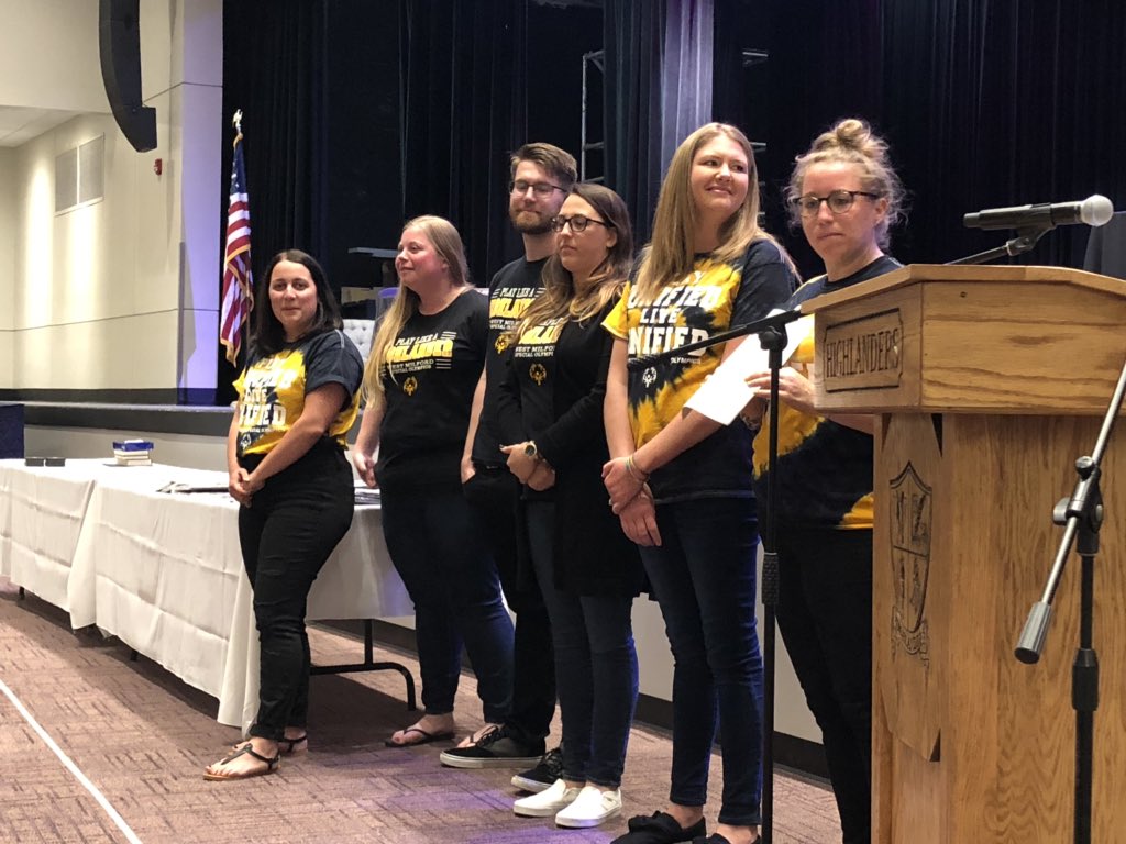 nina_pearsall's tweet photo. So much to be proud of tonight at our staff&student recognition night! Especially proud of our Special Olympic athletes, Unified Sports athletes, student volunteers, and coaches! You work hard and inspire many- your efforts do not go unnoticed! #wmhighlanderpride #choosetoinclude https://t.co/g6DwVywYBX