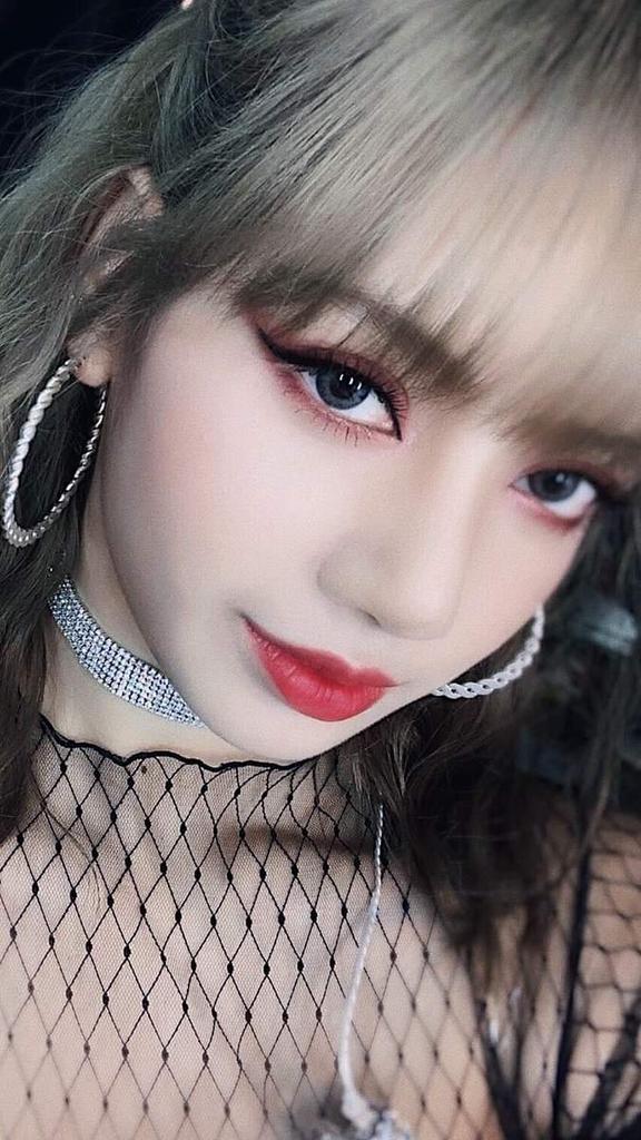 Jennier67964554's tweet photo. Pretty❤🌻🥀

#blackpink #jennierubyjane #GetWellSoonJennie #LisaBLACKPINK #rosésolo #JisooBLACKPINK https://t.co/ejwbxGBh1I