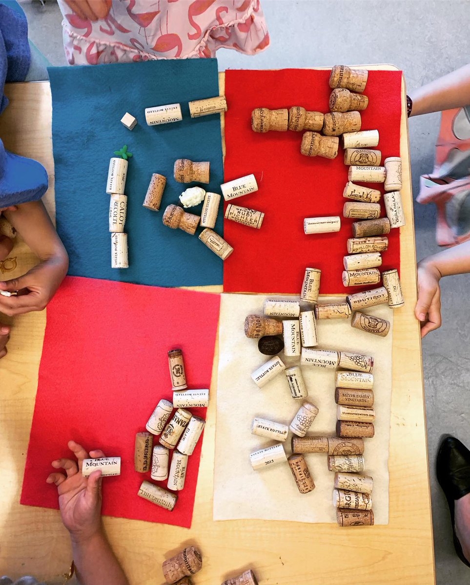 mmefaubert's tweet photo. So much creativity sparked by @oliverjeffers “How to Catch a Star/Comment attraper une étoile” atelier d’histoire. Ss creative thinking has really developed over the year - combining story mats and building 3D stories. #sd38learn #sd38french @bridgebulldogs https://t.co/aFEcR4M77h