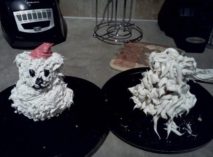 truesarahnation's tweet photo. Nailed it!

 #KitchenMishaps https://t.co/gkRaErArX1