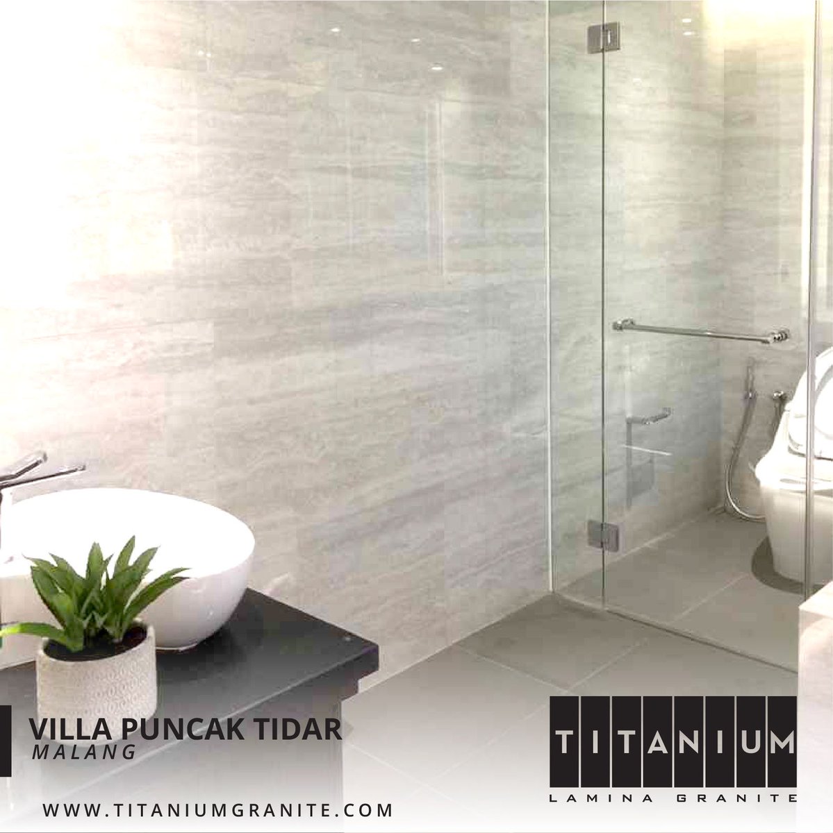 titaniumgranite's tweet image. Titanium Lamina Granite as seen on Villa Puncak Tidar Malang. Seen here is Statuario Grey &amp;amp; Travertino Beige collection. 
Project by: @trirejekimakmur

📲FB/IG/Tw: @titaniumgranite
🔎titaniumgranite.com

#titaniumgranite #TitaniumProject #smc #modern #homedecoration