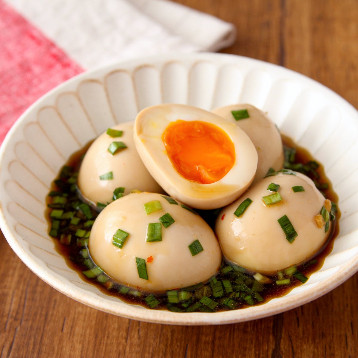 家飲みを天国にする【ニラだれ味玉】 これ、夏の暑さに耐えてでも