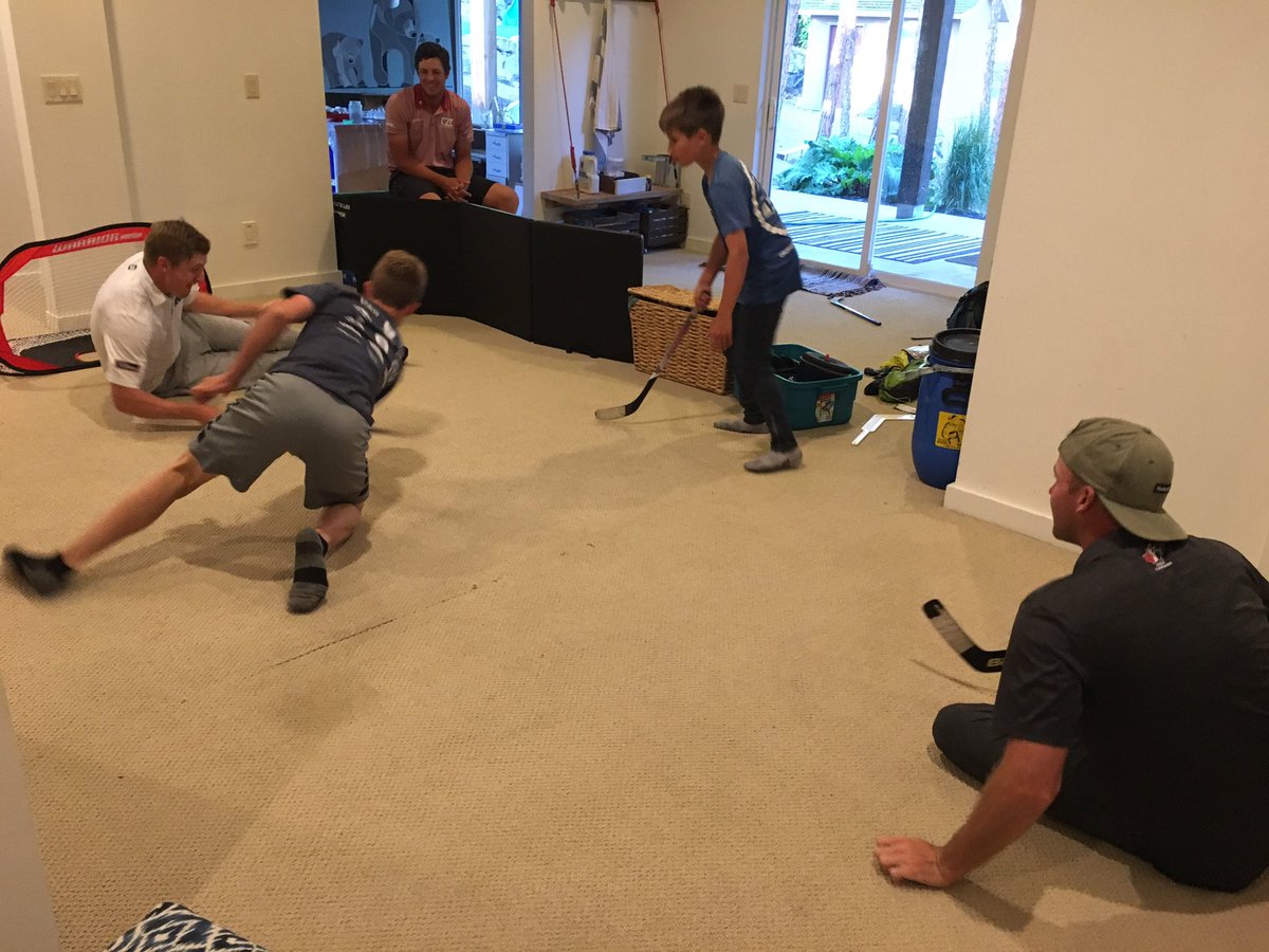 And so it begins...
Gallagher’s Mini Stick Cup Round 1.
New addition to the tourney 2019 @Hbernard63  

#golflife Canada   
#godragons <a href="/GolfCanada/">Golf Canada</a> 
<a href="/TaylorPendrith/">Taylor Pendrith</a> <a href="/Jareddutoit/">Jared du Toit</a> <a href="/PGATOURCanada/">PGA TOUR Americas</a>