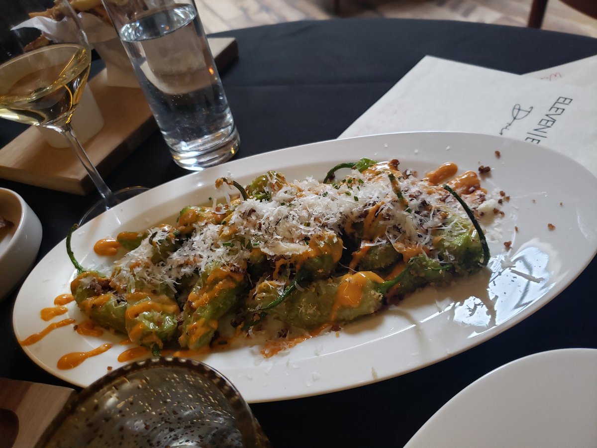 CelinaBarajas1's tweet photo. Amazing food. Amazing service. Amazing place. But what was more amazing was the awesome company I was with. Thank you .@ElevenElevenChi for a wonderful evening! Can't wait to go back! #1111chicago #westloopchicago #concierge #foodies #westlooplife @NazrMohammed @iidonije https://t.co/J7NLFWK7Bj