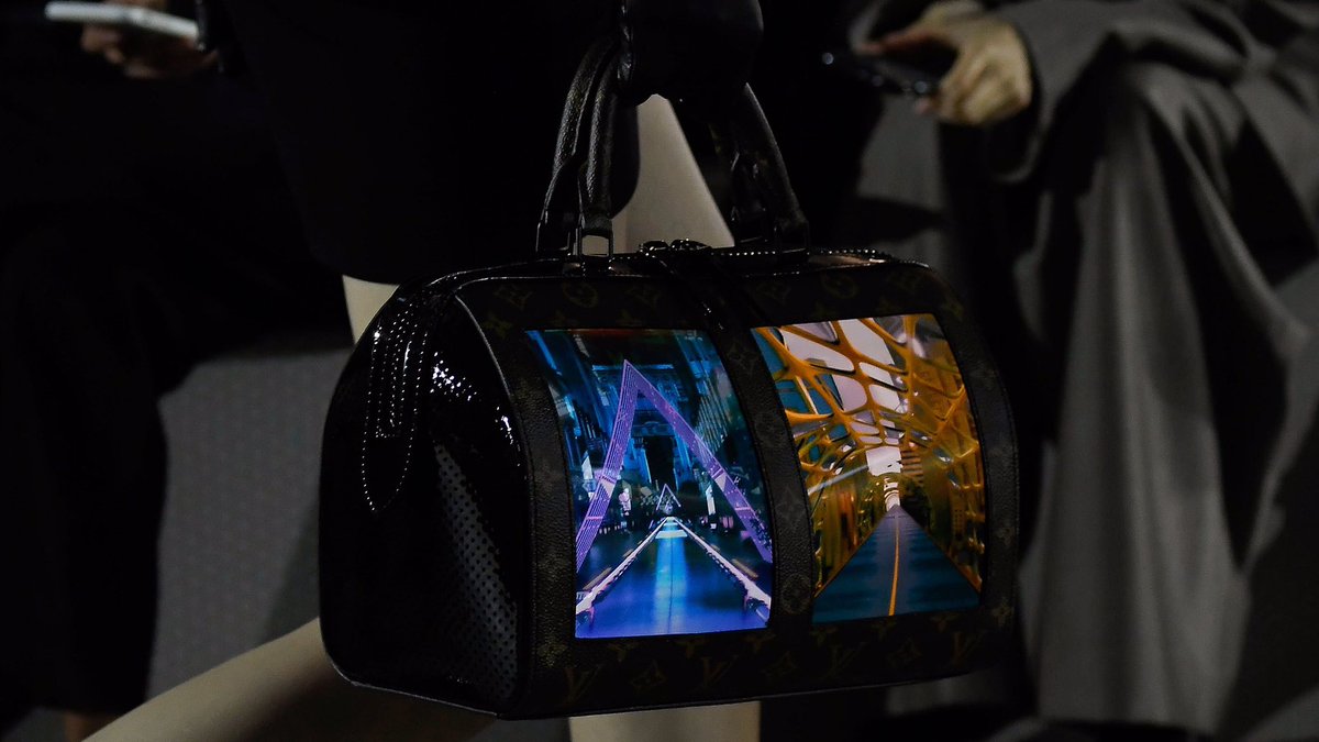 WeLoveWearableLED tweet media