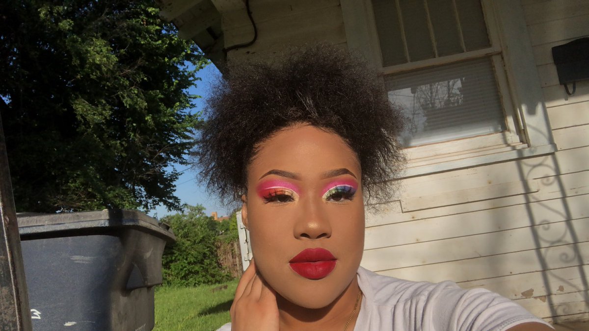 AnnaRayeBeaute's tweet photo. ITS PRIDE MONTH🏳️🌈♥️ #AnnaRayeBeaute #ARBeaute #BlackOwnedBusiness #Entrepreneurs #Influencers #WeBuyBlack #BeHumble #BeDiligent #BeSupportive #BeUplifting #BeEmpowering #PrideMonth
#CrayonCase #MatteBook #Pigments #ArtsandCrafts #BHCosmetics #NaturalHairIsGoodHair https://t.co/OayfzQnsyQ