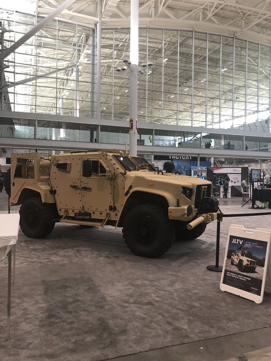 sandra_deeeeee's tweet photo. Great opening day at #LiveWorx #oshkoshdefense #AugmentedReality @ArcherGreyPLM https://t.co/BJIpYgVjDc
