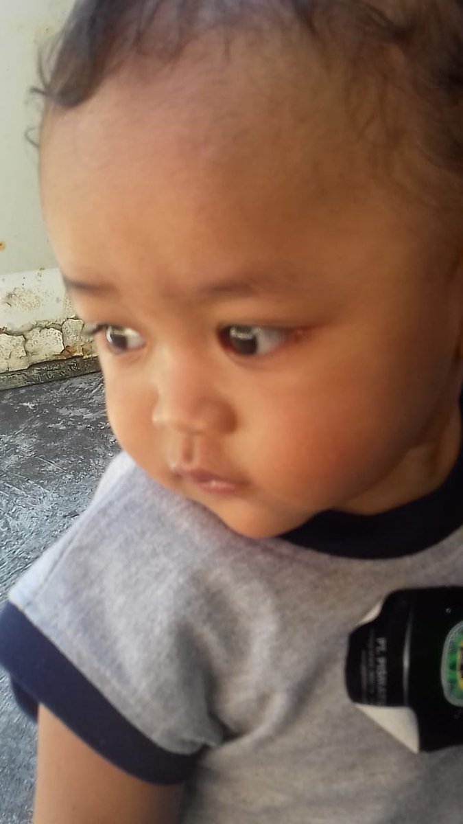 RomaKalandra's tweet photo. Barakalah Le ,jadilah anak yg Sholeh 
#kalandra
#1th
#😇 https://t.co/Nsvgt9dalH
