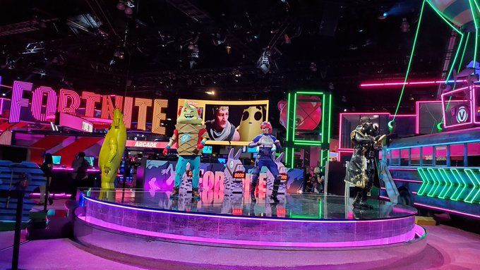 Twitterのコスプレ画像3