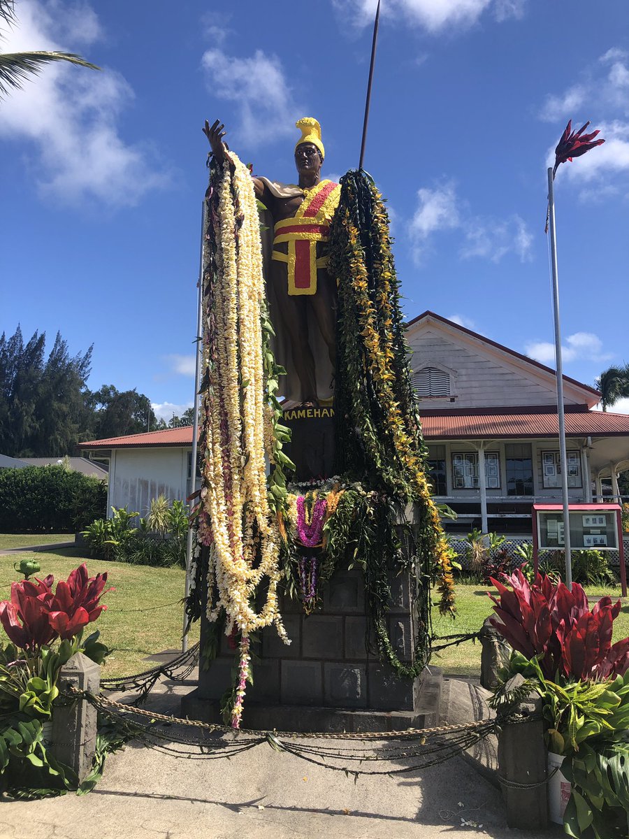 HwnRoots76's tweet photo. Today in Hawaii it’s King Kamehameha Day #OriginalStatue #NorthKohala #Kapaau #BigIslandOfHawaii #MyIslandHome #RG76RE Photography, Travel &amp; Business https://t.co/GxSSWfvDG2