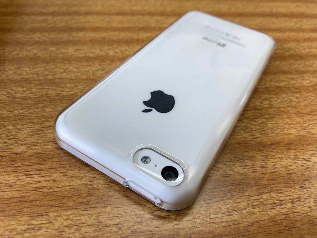 てけみん Iphone 5c こういうポップな機種もアルミとは違う魅力がある 個人的に5cは一番好きな機種 復刻してほしいな笑 Iphone5c Iphone Ios1033 Apple エアージャケット