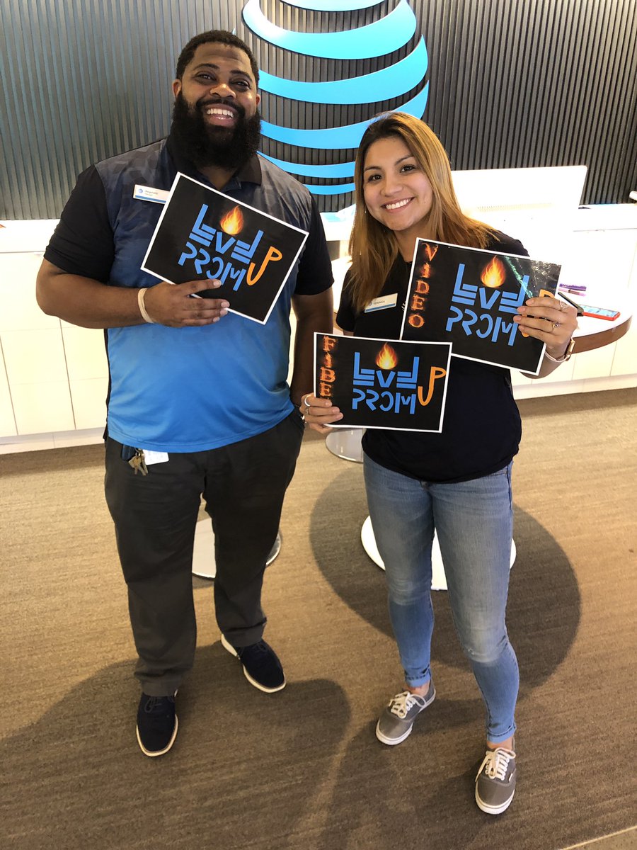 Reggiestanford3's tweet photo. Very proud of my team today took the play and ran with it 🔥Voice+ Ent+ Biz= A Good Day #CharLit #RodgersThat  #BizIsOurThing #MasExecution  #RunThePlay #LifeAtAtt #AlexaPlayIceCubeGoodDay @AdamMRagab @jmedina930 @MarqRodgers @404girl 🏁🏁🏁🔥🔥🔥 https://t.co/hIVg2m5Ara