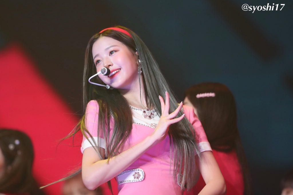 wonyoung pics tweet media