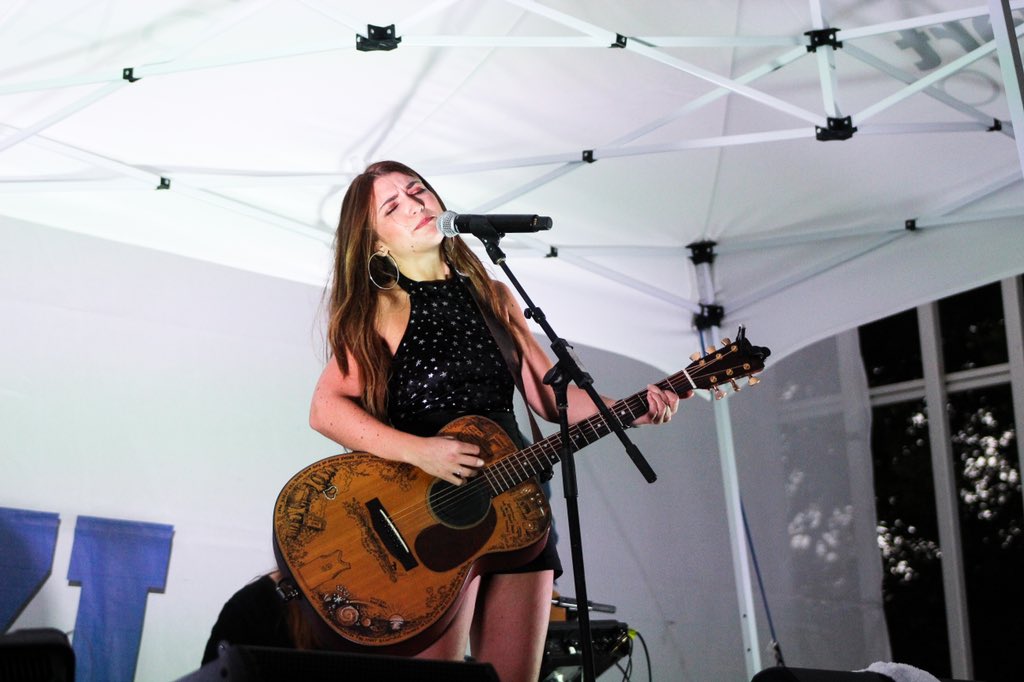 1035WEZL's tweet photo. We were blown away by tonight’s performances! Thank you @tenilletownes & @TylerRichMusic for sharing your gifts with us here in Charleston! #wezlpip https://t.co/TQMIptKjcO