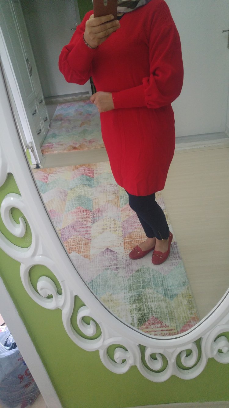 türbanlıkadınlar on X: Sevgilisinin aldığı elbiseyi deneyen olgun türbanlı  t.con4Bi9TFLVO  X