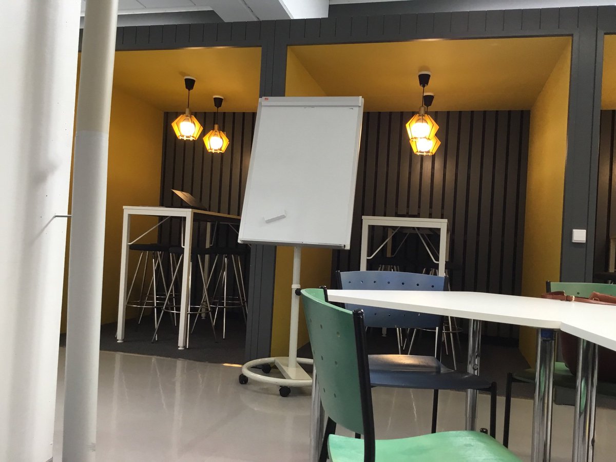 gruber_wolfgang's tweet image. good practice example of what can be done with space and good ideas definitely worth a look! Creating a university living room... oulu.fi/tellusarena/ @cfreisleben #LABBlender #iLab #Interdisciplinarity @KerBlu @TeresaSposato @lorenzjprobst @fh_stpoelten