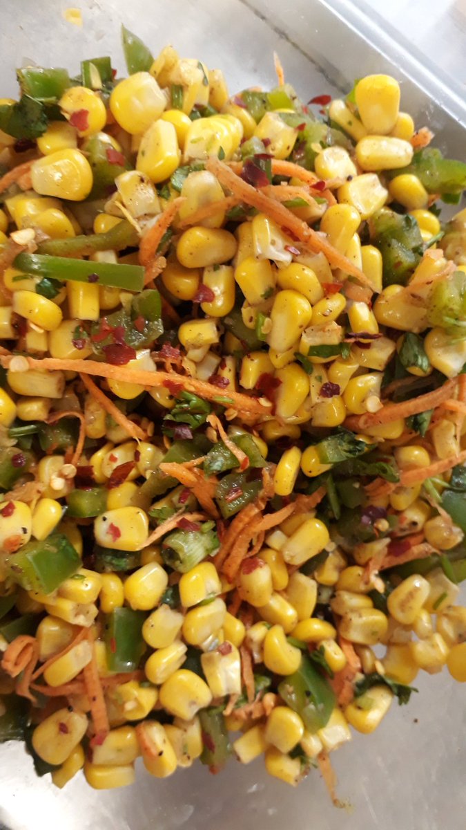 doorstepsIP1's tweet photo. Today's Specials: Marble Cupcakes, Hazelnut Chocolate Brownie, Jerk Sweetcorn salad, Potato Salad, Carrot Salad, Pea &amp; Mint Salad &amp; Tomato &amp; Basil https://t.co/EPEAQjbHnY