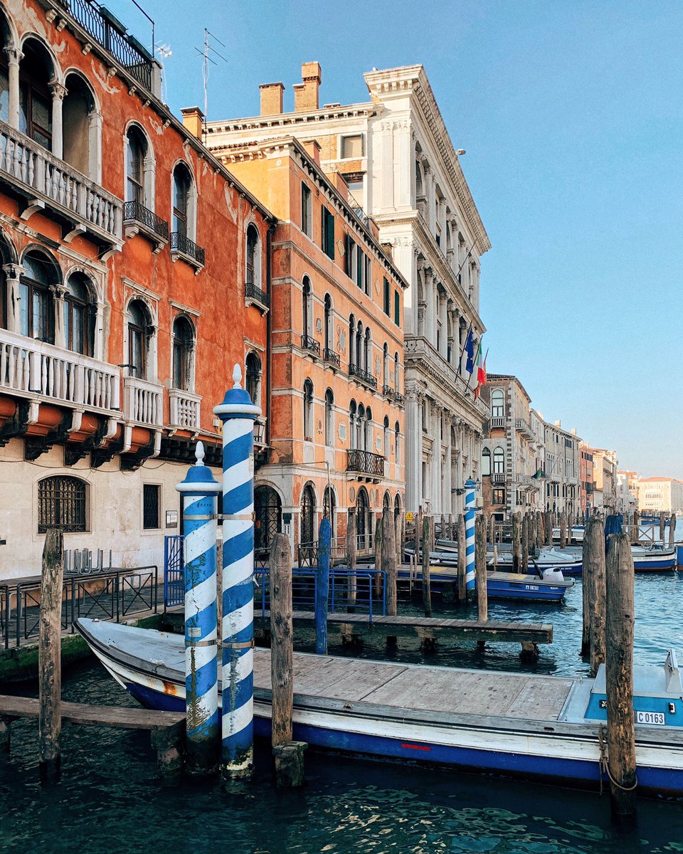 I'd rather be on vacation in Italy instead of apartment hunting NYC... Anyone else currently going through this pain??
.
#italy #venice #venezia #italia #travelgram