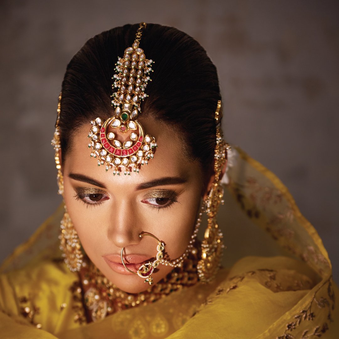 #nidhichaggar creating a sophisticated Mughal charm for <a href="/KhushMag/">Khush Wedding</a>.
Jewellery: <a href="/toraandesign/">Toraan</a>
For order enquiries, email: info@toraan.com or through Whatsapp... #ToraanDesign #Toraan #IndianJewellery #BridalJewellery #traditionaljewellery #exquisite #bride #indianbride #kundan