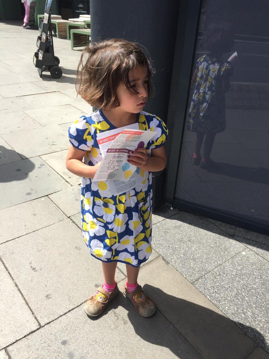 LambethSOS's tweet photo. We've been busy in #Streatham leafleting to save our children's centres! Can you give us a hand? 👋

👊Fill out the consultation: https://t.co/tclXjqEau9
👊Join us leafleting this weekend Sat + Sun 11am-12pm: https://t.co/cRcgZCoeKG https://t.co/0JBAz4iGka
