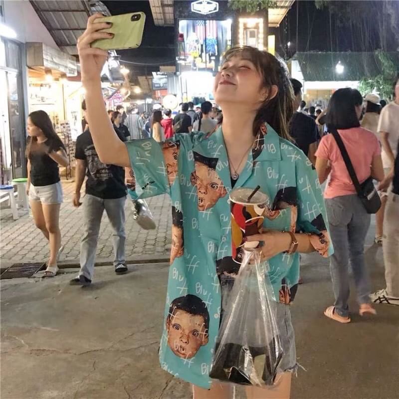 labellestorex's tweet photo. 📍ตอนนี้เสื้อเชิ้ตที่ทักมาถามเข้าแล้วนะคะ รีบมาซื้อน้า หมดไวมากเลย!
#พร้อมส่ง
เสื้อเชิ้ตแขนสั้นสกรีนลายหน้าคนเท่ๆ
ขนาด : อก46/รอบแขน20/ยาว27.5
ผ้าซาติน งานนำเข้า

ราคา 360

#เสื้อผ้าเกาหลี #เสื้อผ้าสไตล์เกาหลี 
#เสื้อผ้าแฟชั่น #เสื้อผ้าราคาถูก #เสื้อผ้าวัยรุ่น #เสื้อผ้าพร้อมส่ง https://t.co/3bEZalRr47