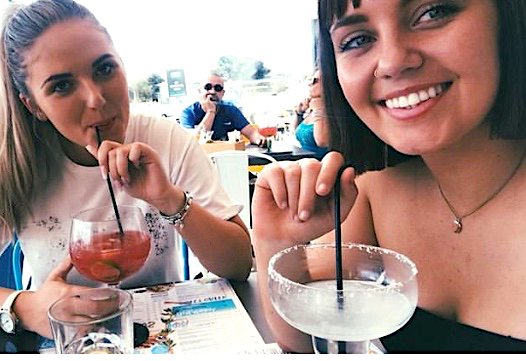 BenoniNikos's tweet photo. It's always the right time for cocktails and sister time- thanks Kaelen Hetzler! 🍴🍹🇬🇷 #NikosBenoni #Cocktails #BestGreek #NikosCoalgrillGreek #JoziVibes #JoziRestaurants #EatGreek https://t.co/mMBT9dZy0L