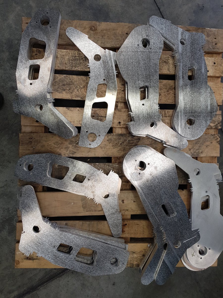 A sneaky peak at a few #laser and #fold jobs from this week...👌📸

We Laser a wide range of material including Mild Steel, Stainless Steel, Aluminium, Brass and Copper. Why not contact us for a competitive quote!  #Lasercutting #Engineering #LPE #Familybusiness