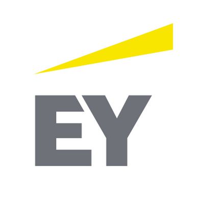 SocialClubUK's tweet photo. We welcome Victoria Evans @victoriaevo of @EY_UKI &Craig @DeardenPhillips back onto the stage here @EY_UKI to close Altitude: Futures Redefined. We’d like to thank all of our sponsor @EY_UKI @Hempsonslegal @lighful & @SASCapital for what’s been an amazing day #AltitudeConference https://t.co/GTFiYoDcEh