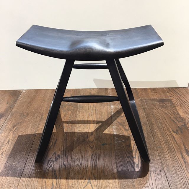 CAAGallery's tweet photo. On display at CAA: 'Unstable Stool' in Oak with black 'Mackintosh' stain.⠀
#AngusRoss #Stool #oak #Handmade #black #ArtForHome #Mackintosh #ContemporaryCraft #ContemporaryFurniture #Furniture https://t.co/g40ZvPtlNQ