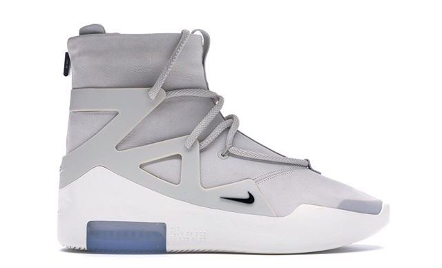 BigmanShoes's tweet photo. Nike Fear of god available in stores 🔥👑DM for price❤️Fast delivery 📦 #nike https://t.co/Z46PpGLYY7